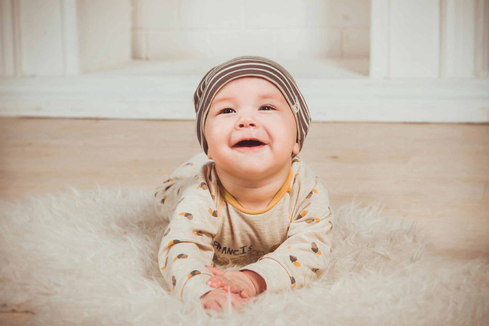 Why Do Babies Stare at Lights and Ceiling Fans? (Is It Normal ...